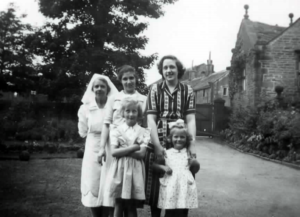 Cissie Tyzack, Elizabeth O'Brien and Gwen Tyzack at Holdsworth House