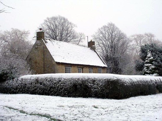 The Wellhead Cottage in winter