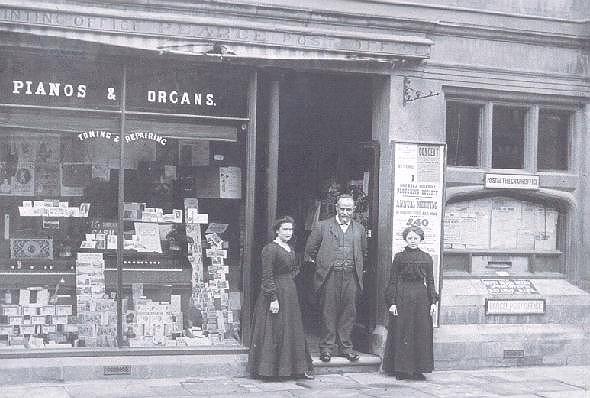 John Thomas Pearce, postmaster, and daughters