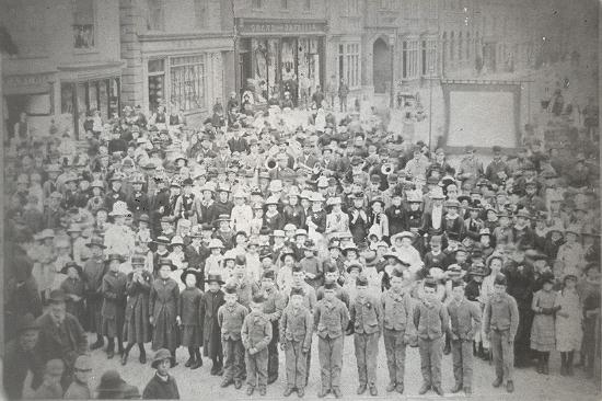 Workhouse children in 1900